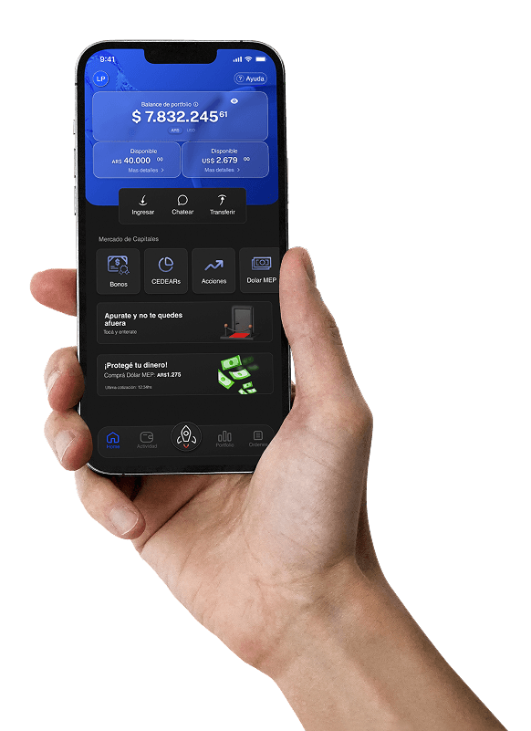 Teléfono móvil en la mano