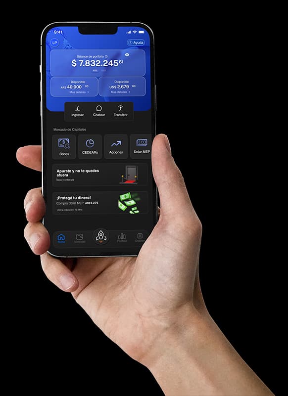 Teléfono móvil en la mano